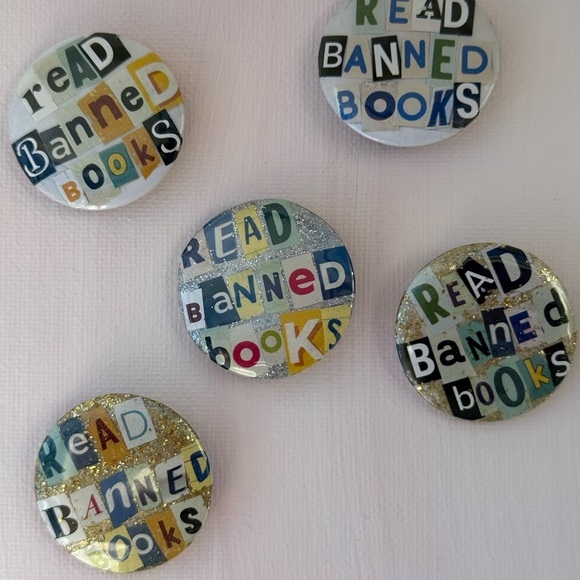 'Read Banned Books' Pinback Button 1.25” Pins 2 pack! - Picture 4 of 8